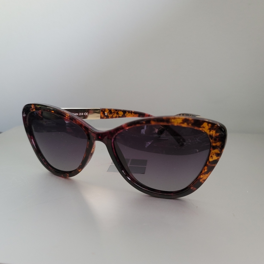 Prive Revaux Womens Sunglasses - Picture 4 of 8
